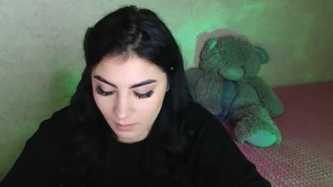 Olivia online show from 10-09-25, 05:00