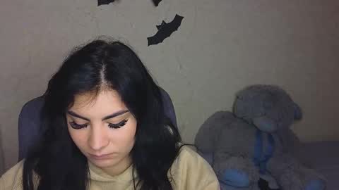 Olivia online show from 10-25-25, 03:51