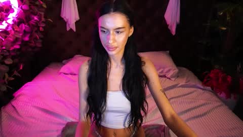 snow_whiteeex online show from 10-27-25, 06:39