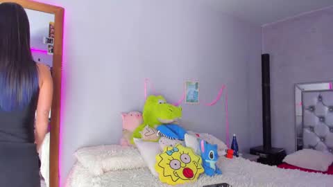 snowbabyxox online show from 03-06-25, 06:05