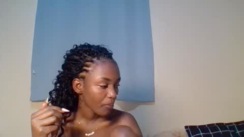 Snowie eyes online show from 02-19-26, 12:34