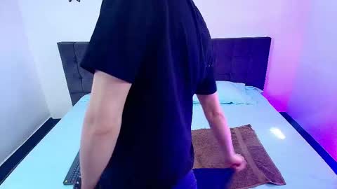 Snowyx  online show from 10-02-25, 07:10