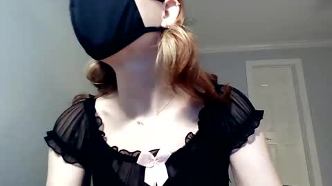 Snapshot of snuggle_b0t chatting on 03-07-25, 07:08 snuggle_b0t online show from 03-07-25, 07:08