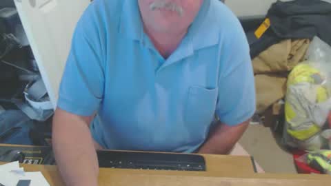 Snapshot of snwplwdrvr chatting on 10-04-25, 07:56 snwplwdrvr online show from 10-04-25, 07:56