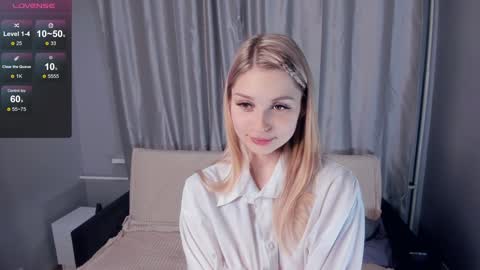 Snapshot of so__sweet chatting on 01-18-25, 06:53 Alice - Birthday Girl online show from 01-18-25, 06:53