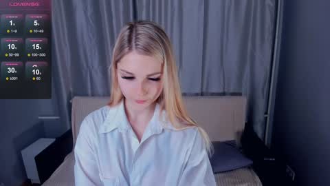 Snapshot of so__sweet chatting on 01-29-25, 06:07 Alice - Birthday Girl online show from 01-29-25, 06:07