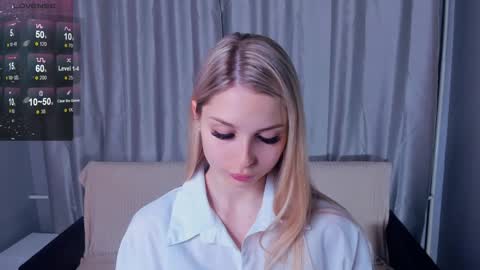 Snapshot of so__sweet chatting on 02-01-25, 06:40 Alice - Birthday Girl online show from 02-01-25, 06:40