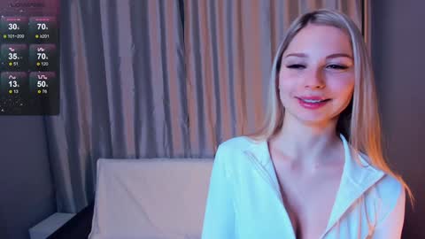 Snapshot of so__sweet chatting on 02-05-25, 07:10 Alice - Birthday Girl online show from 02-05-25, 07:10