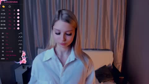 Snapshot of so__sweet chatting on 02-11-25, 06:44 Alice - Birthday Girl online show from 02-11-25, 06:44