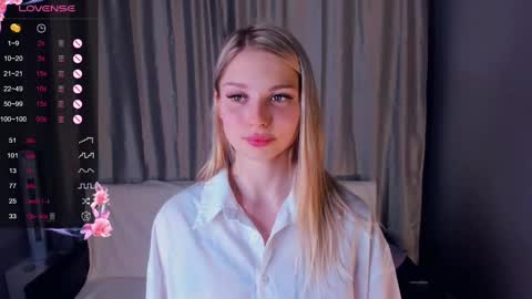 Snapshot of so__sweet chatting on 02-16-25, 10:54 Alice - Birthday Girl online show from 02-16-25, 10:54