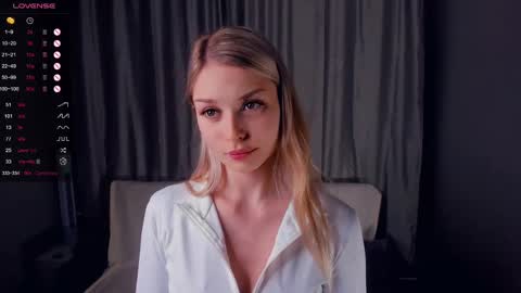 Snapshot of so__sweet chatting on 02-19-25, 06:10 Alice - Birthday Girl online show from 02-19-25, 06:10