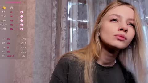Snapshot of so__sweet chatting on 02-20-25, 07:23 Alice - Birthday Girl online show from 02-20-25, 07:23