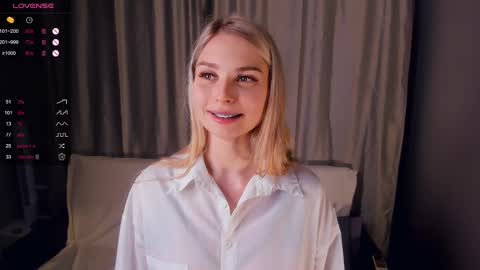 Snapshot of so__sweet chatting on 02-22-25, 12:27 Alice - Birthday Girl online show from 02-22-25, 12:27