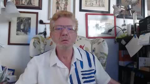 Snapshot of so_erotic_sub chatting on 10-26-25, 08:04 ImYourBitch online show from 10-26-25, 08:04