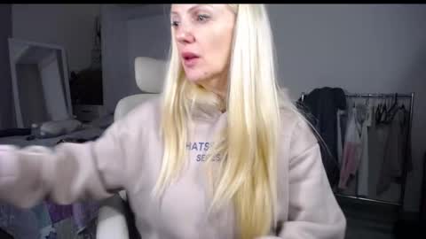 Monna online show from 02-05-26, 04:00