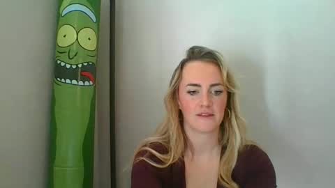 Soaking Umbrella online show from 02-03-25, 04:41