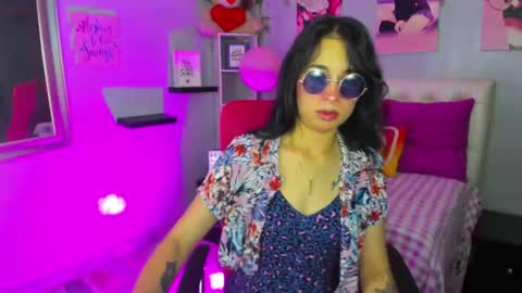 Snapshot of soffi_roberts chatting on 09-13-25, 01:00 sofiia online show from 09-13-25, 01:00