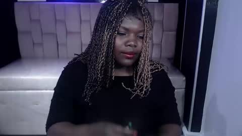 soffia_b online show from 09-13-25, 03:06