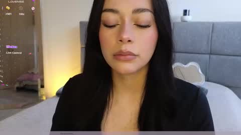 Snapshot of soffimoon_ chatting on 02-26-26, 07:24 IG Soffimoon I THANK YOU FOR LEAVING YOUR FOLLOW online show from 02-26-26, 07:24