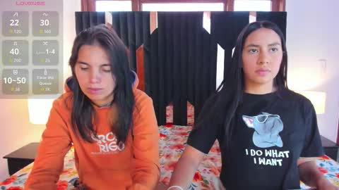 Snapshot of soffy_and_mia chatting on 10-30-25, 12:17 soffy and mia online show from 10-30-25, 12:17