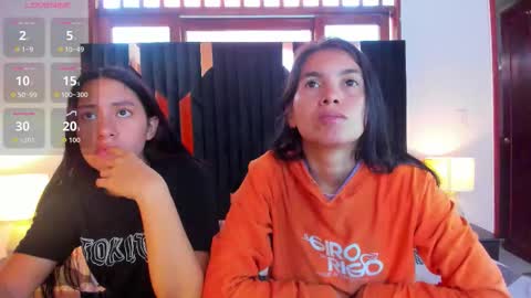 Snapshot of soffy_and_mia chatting on 11-13-25, 12:59 soffy and mia online show from 11-13-25, 12:59