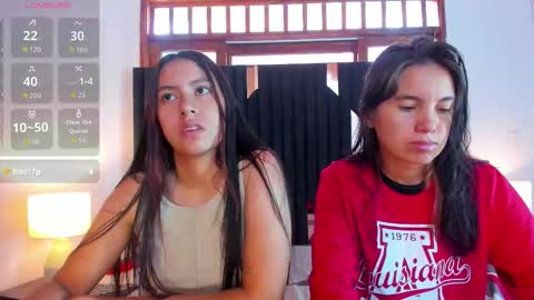 Snapshot of soffy_and_mia chatting on 11-14-25, 12:37 soffy and mia online show from 11-14-25, 12:37