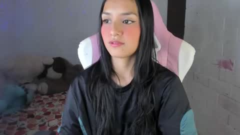 sofia online show from 10-11-25, 05:22