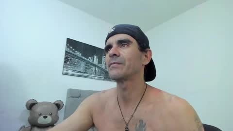 SOFI AND SANTY online show from 02-26-26, 01:15