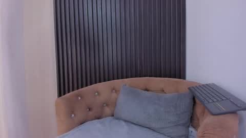 SOFIA online show from 11-28-25, 05:26