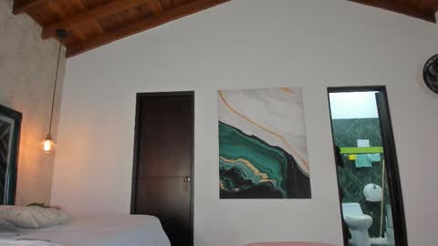 Snapshot of sofi_moreno chatting on 10-26-25, 01:06 Sofi online show from 10-26-25, 01:06