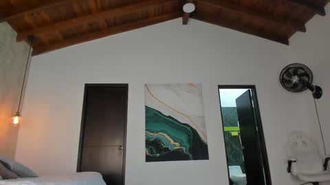 Snapshot of sofi_moreno chatting on 11-05-25, 11:21 Sofi online show from 11-05-25, 11:21