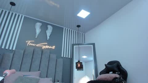 Snapshot of sofi_ramosx chatting on 12-15-24, 07:53 valen online show from 12-15-24, 07:53