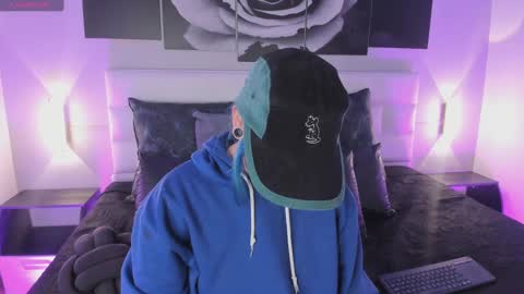 sofi_sp online show from 10-18-25, 11:33