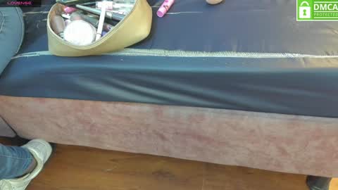 Snapshot of sofi_sweet09 chatting on 12-13-24, 06:27 Susy online show from 12-13-24, 06:27