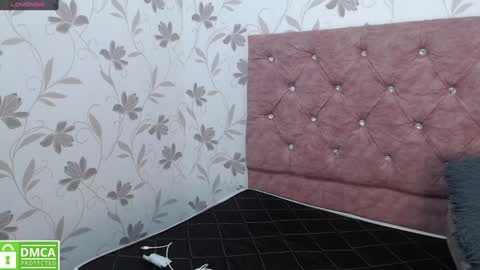 Snapshot of sofi_sweet09 chatting on 12-19-24, 04:23 Susy online show from 12-19-24, 04:23