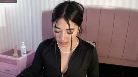 Snapshot of sofi_sweet09 chatting on 12-31-24, 02:29 Susy online show from 12-31-24, 02:29