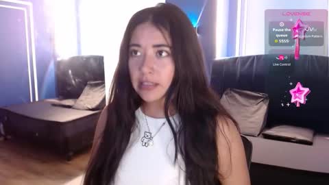 Snapshot of sofi_sweet09 chatting on 09-23-25, 04:26 Susy online show from 09-23-25, 04:26