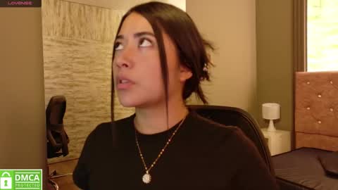 Snapshot of sofi_sweet09 chatting on 09-25-25, 09:29 Susy online show from 09-25-25, 09:29