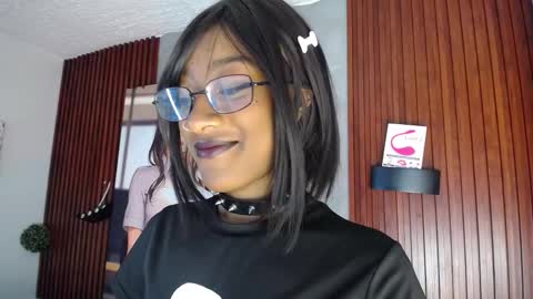 Snapshot of sofi_thomas_ chatting on 02-25-26, 11:42 Sofia online show from 02-25-26, 11:42