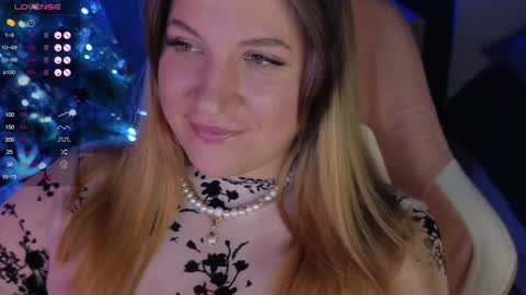 Snapshot of sofia__fairy chatting on 12-25-24, 02:23 Sofia Lush is active PVT is open Welcome to the world of pleasure online show from 12-25-24, 02:23
