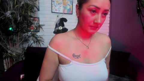 Snapshot of sofia__stk chatting on 10-30-25, 03:41 sofi online show from 10-30-25, 03:41