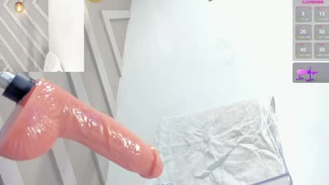 Sofia  online show from 12-17-24, 10:44