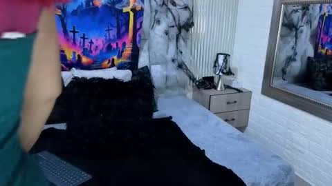 sofia gutierrez   online show from 10-22-25, 03:07