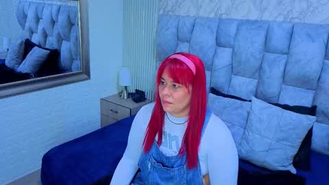 sofia gutierrez   online show from 12-17-25, 04:18