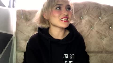 Sofia Jimenez online show from 10-16-25, 09:16