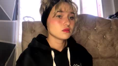 Sofia Jimenez online show from 10-17-25, 09:17