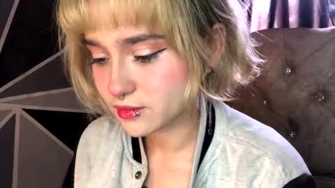 Sofia Jimenez online show from 10-19-25, 07:14