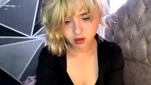 Sofia Jimenez online show from 10-26-25, 08:26