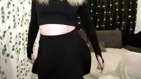 sofia_rosemary online show from 01-20-25, 03:50