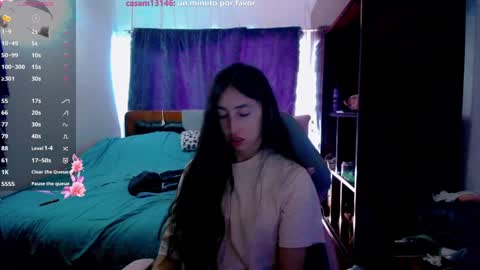 Snapshot of sofia_vanner chatting on 01-12-25, 06:49 SOFIA online show from 01-12-25, 06:49